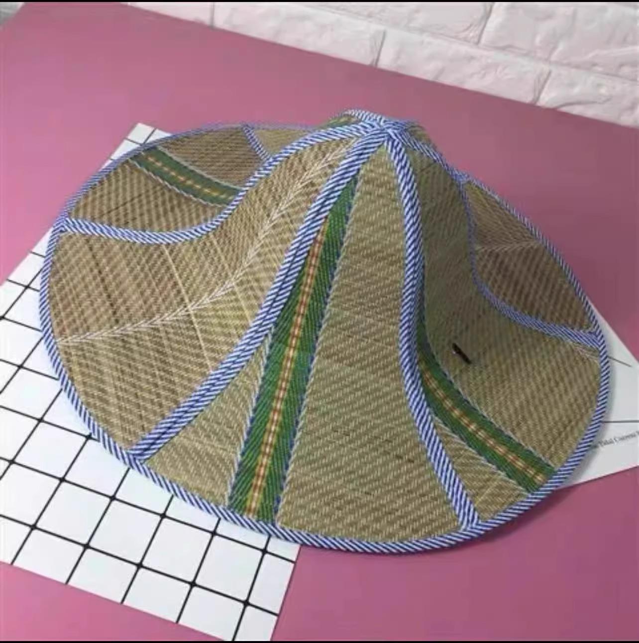 

Соломенная шляпа от солнца ручной работы в деревенском стиле 2025 года – широкие поля для моря, рыбалки или работы в поле