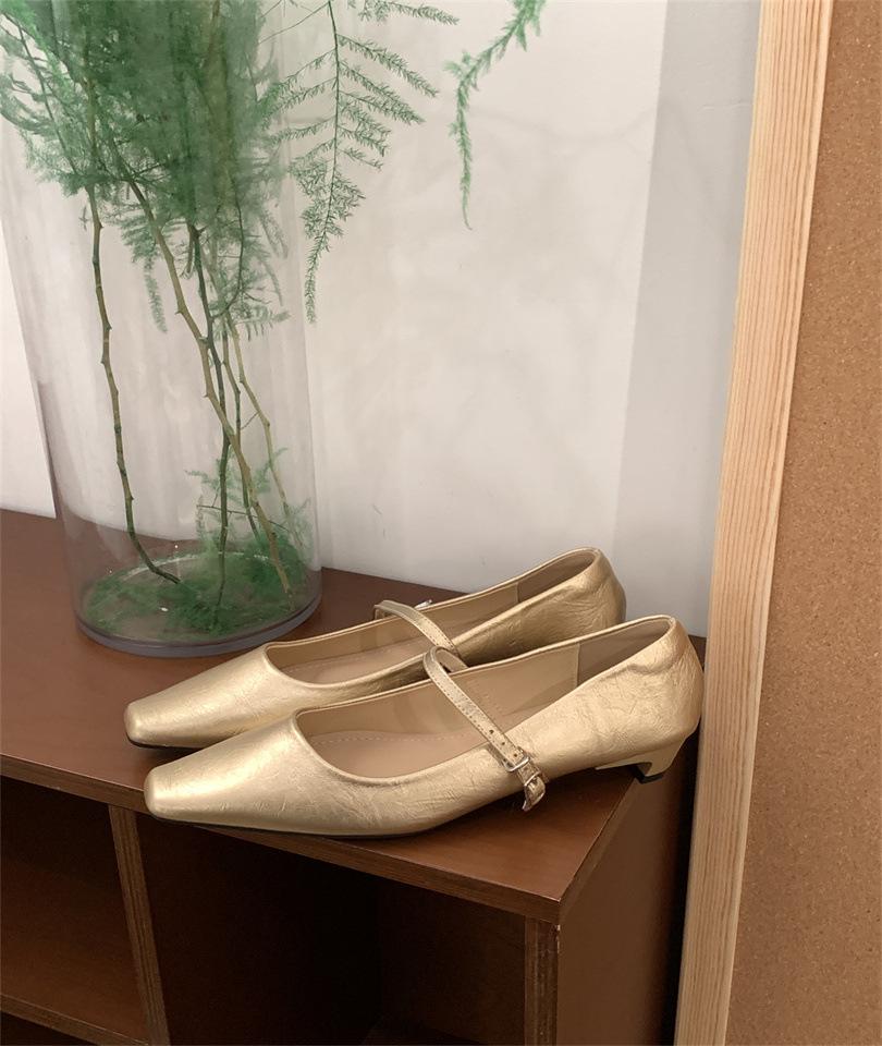 

Simple square head with Mary Jane shoes women s new commuting versatile flat-soled single shoes grandma shoes 39 золотой