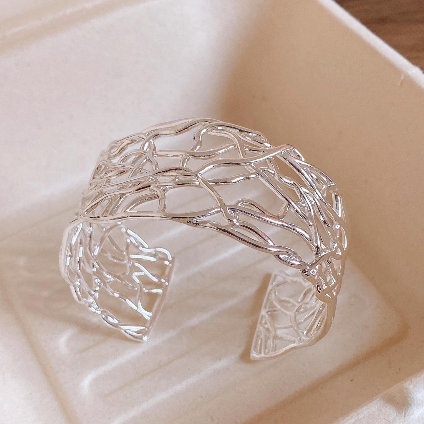 

European and American round cross-wound hollow bracelet personality exaggerated bracelet jewelry women