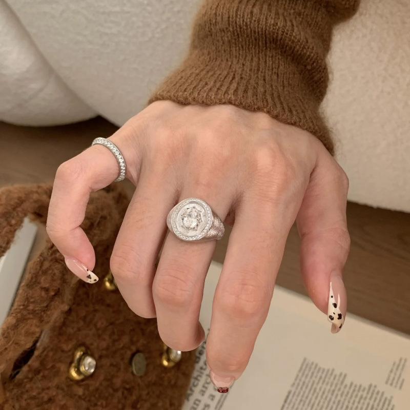 Medieval Brushed Octagram Ring, Female Niche Design Sense, Diamond-Encrusted Ancient Coin, Diamond Ring, Satin Red Corundum Ring
