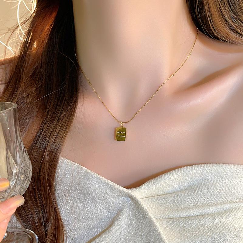 Light Luxury Niche Titanium Steel Necklace Women's Senior Design Sense Zircon Bow Clavicle Chain Neck Chain