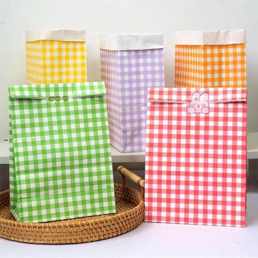 Kraft Paper Gift Packaging Bags Colorful Plaid Candy Bags Checkered Gift Bags for Christmas