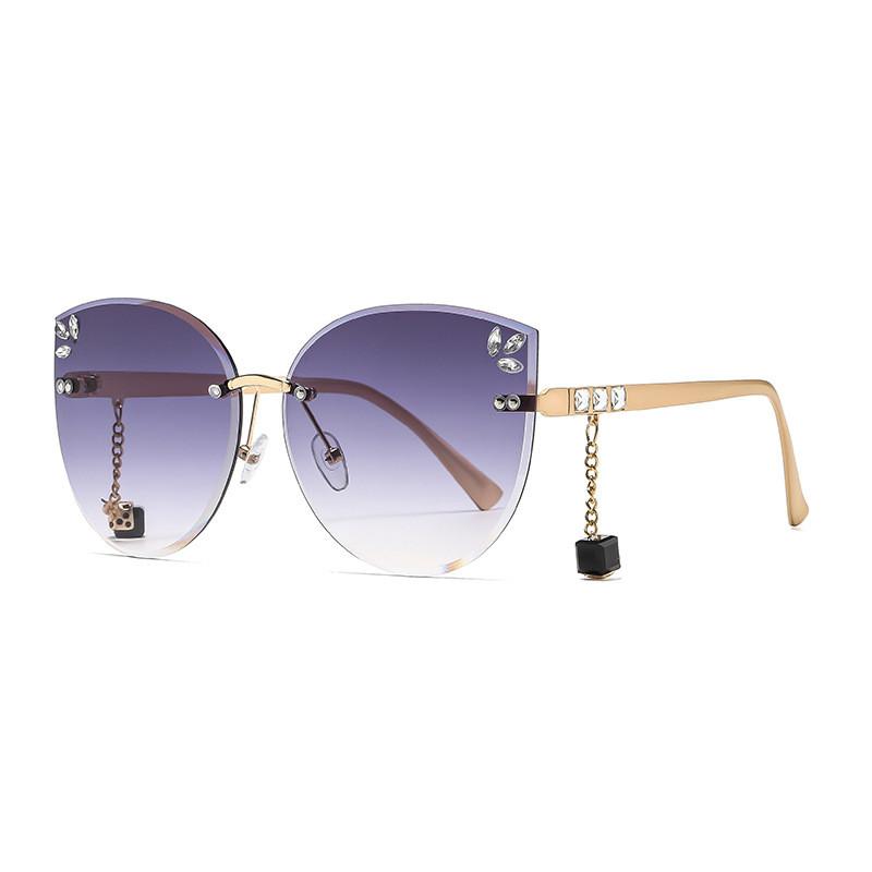 

Modern Womens Fashion Sunglasses With Metal Frame And Gray Pc Lenses For Party And Travel Gray