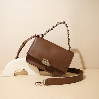 New Leather Shoulder Messenger Bag 2025 Early Spring Commuting Versatile Small Square Bag Niche Design Fashion Chain Bag