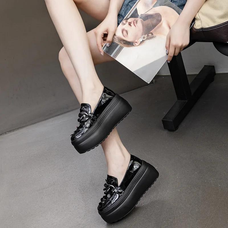 Fashion 8CM Platform Wedge Summer Women Sandal Slipper Shoes Microfiber Fashion Bling Hollow Synthetic Leather Flats Pumps