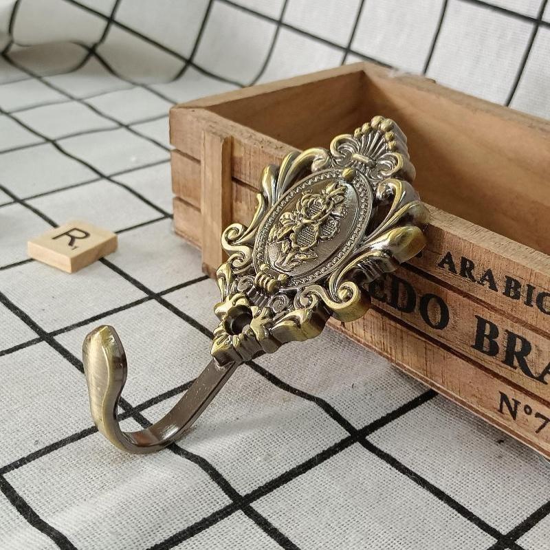 2Pcs Rose Pattern Vintage Bronze Gold European Zinc Alloy Curtain Holdbacks Decoration Hook Wall Hooks For Cloth Hat Drapery