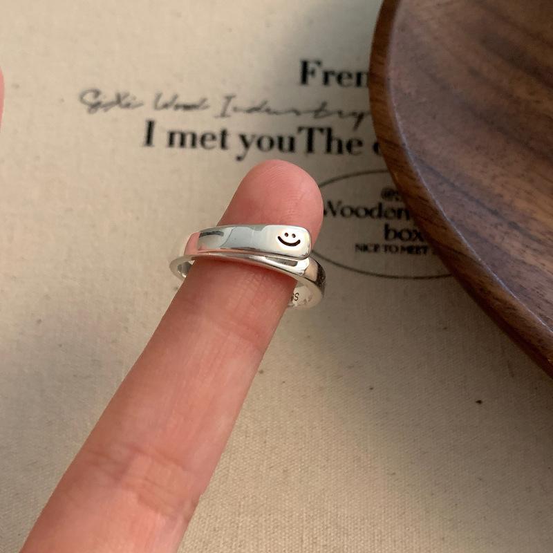 

Минималистичное современное кольцо для лица Smiley для женщин, шикарное регулируемое медное ювелирное изделие