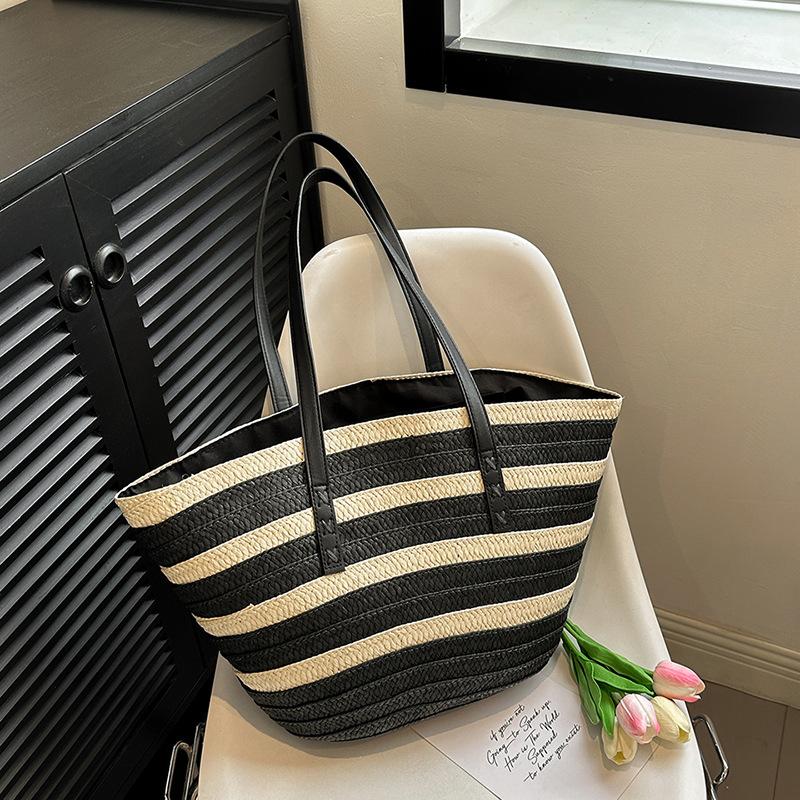 Large Capacity Straw Bag Women's New Leisure Vacation Style Shoulder Tote Bag Woven Beach Bag