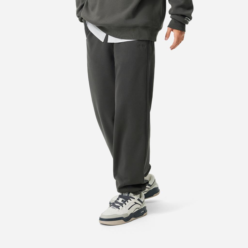 Li Ning Sports Lifestyle Series Solid Color Mid Waist Comfortable Breathable Fleece Cuffed Knitted Sports Pants Men bottoms Dark-Gray AKLUD03-4