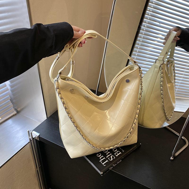 

Винтажная сумка-хиппи из коровьей кожи, сумка-ведро, сумка под мышкой, ромбовидная цепочка, большая вместительная сумка-тоут, сумка через плечо 33*11.5*28 жёлтый