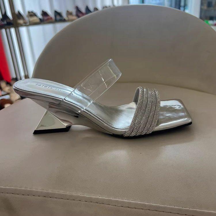 Mode Eckige Zehen Damen Schuhe Hausschuhe Damen Sommer Pantoletten Jelly Flip Flops Absatz Mules Flip-Flops 2025 Block Glitzer Hoch Hawaiianisch C