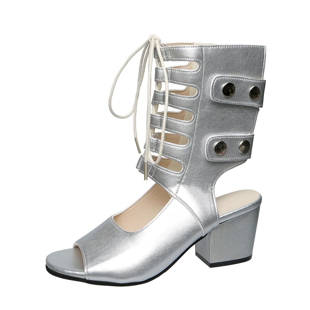 New Fashionable Cool Boots with High Tops and Straps