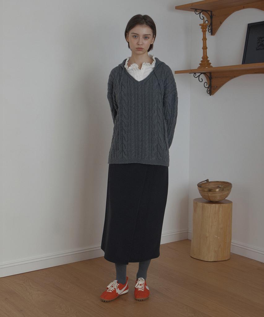 Poeteuseoul Cable Collar Knit_Charcoal