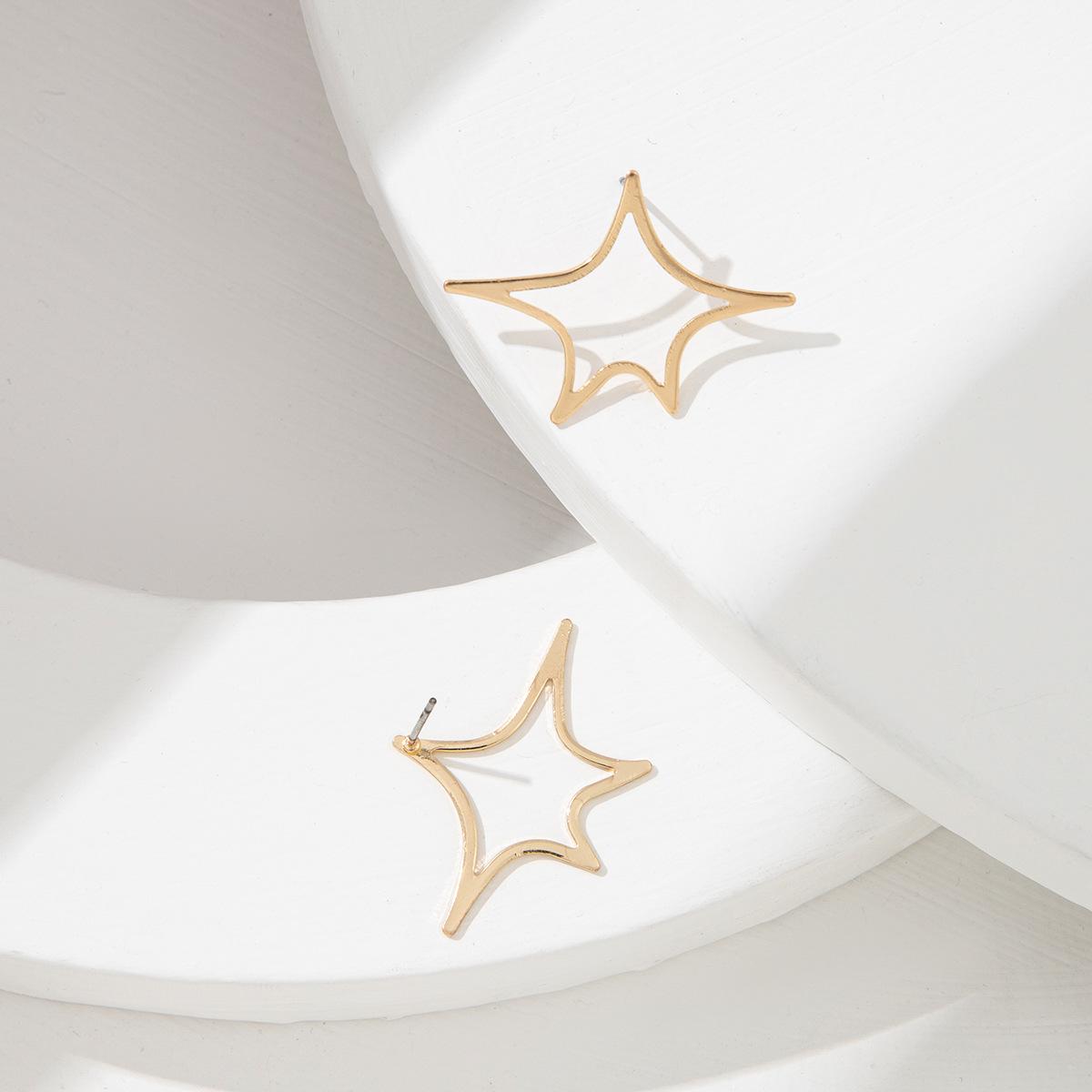 Four-Pointed Star Earrings: European & American Street Style, Unique Niche Design золотой