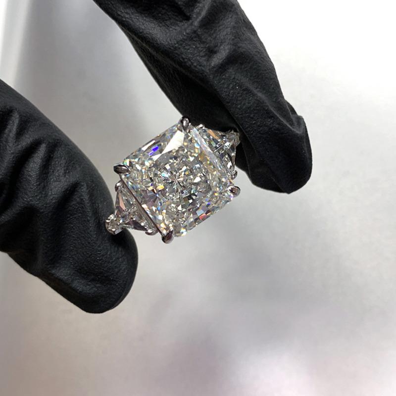 BELLA BOX Raydean Flash sammenlignbar Ice White Zircon Temperament Åpen Ring Kvinnelig Prinsesse Firkantet Motering Bryllupssmykker