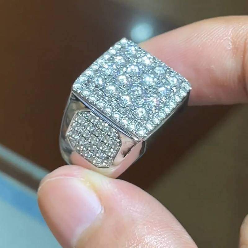 Fashion Temperament Finger Ring for Women Gorgeous Wedding Band with Brilliant Cubic Zirconia Luxury Party Accessories