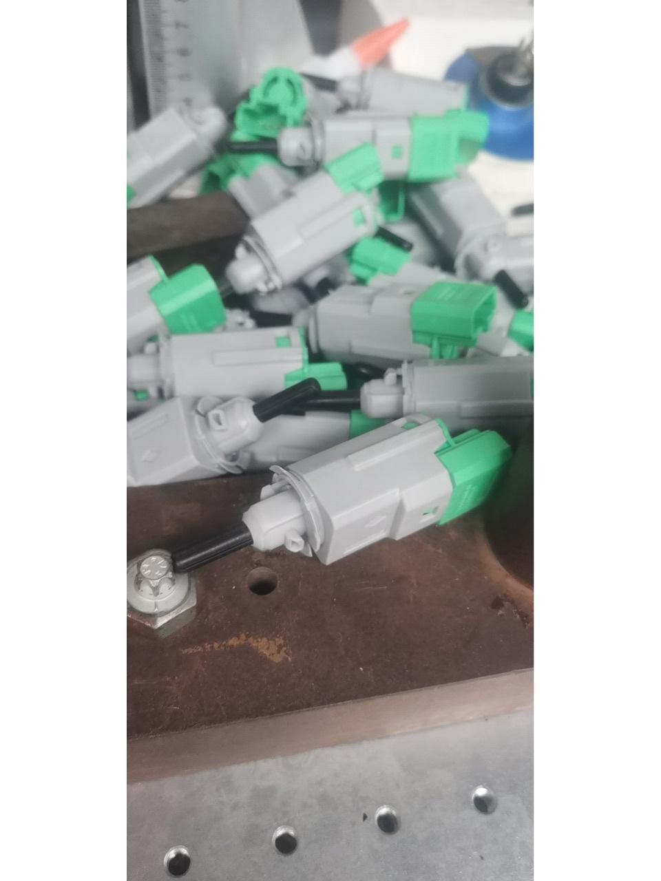 

Умный новый 453 стоп-сигнал и фрикционный выключатель A4535453300 100 pieces