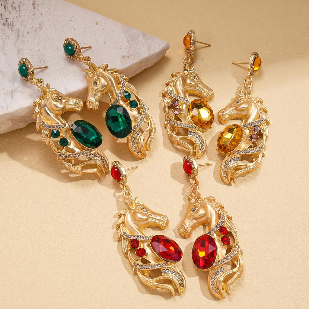 Palace-style Oval Horse Head Earrings, Fashionable, Light, Luxurious and High-end Earrings