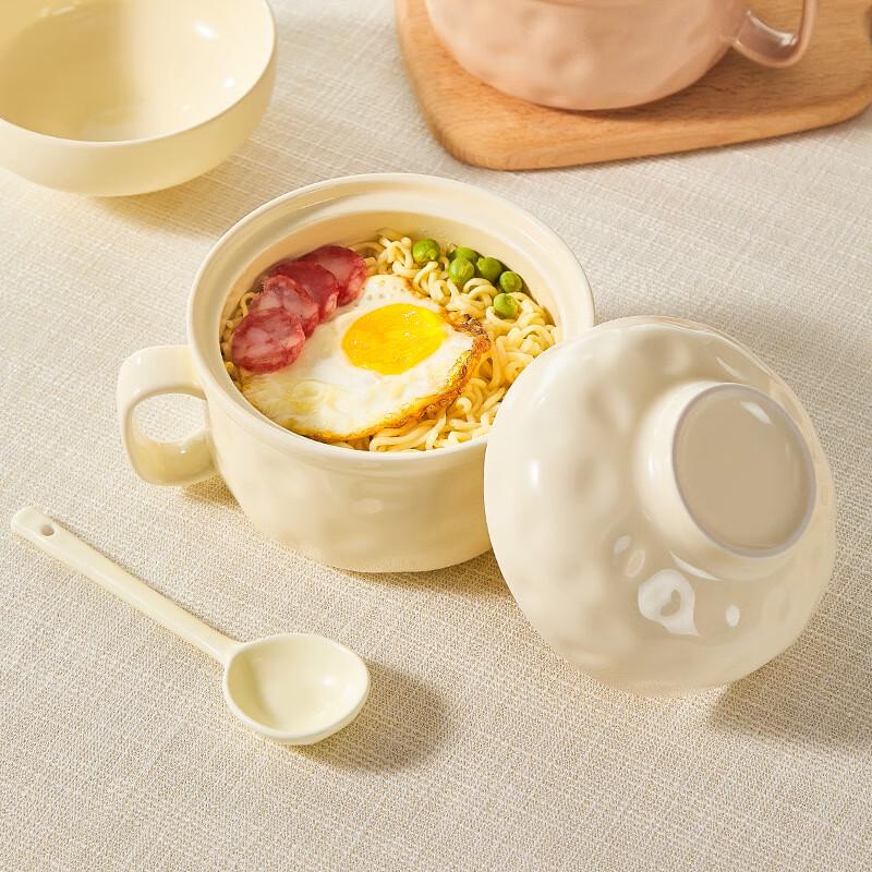 Cream Style Ceramic Noodle Bowl with Lid and Utensil Set