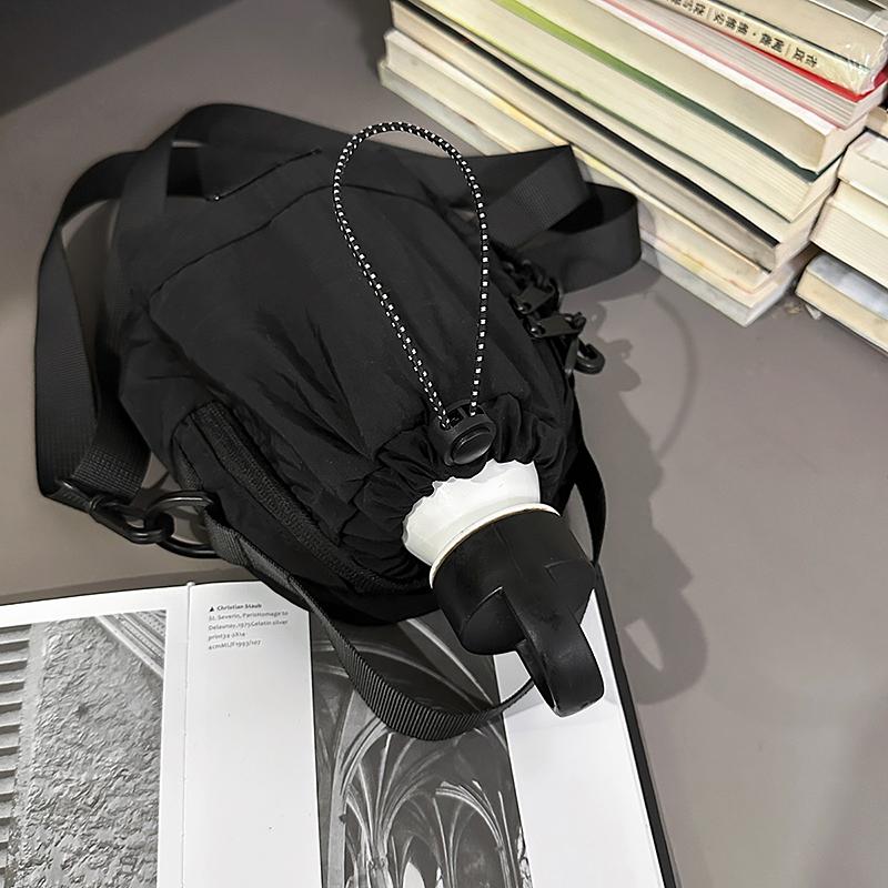 Sports Water Kettle Bag Unisex Lightweight Travel Crossbody Bag Outdoor Water-Repellent Cycling Mobile Phone Bag