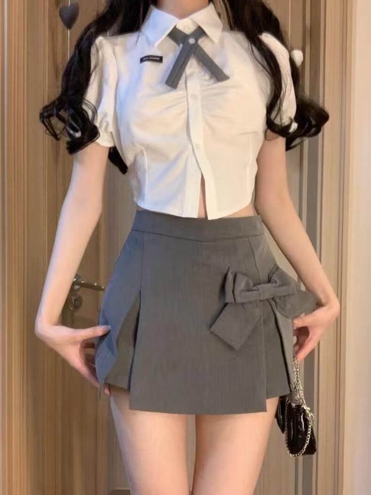 Grauer asymmetrischer Faltenrock Kurzer Rock A-Linienrock für Damen Sommer Petite High-Waist Rockhose Fließend Lässig Allrounder Vielseitiger Rock