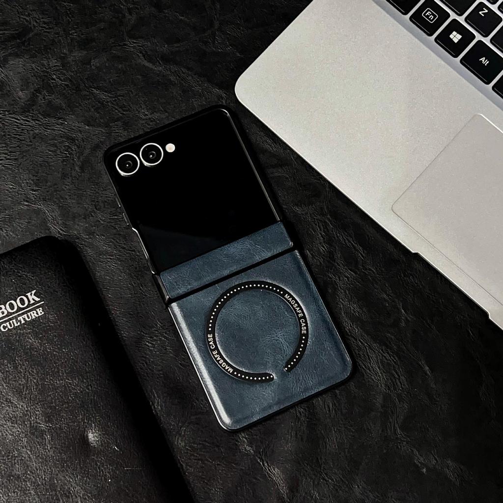 Samsung Z Flip7 Retro Crazy Horse Leather Magnetic Phone Case, Compatible with Flip6/5, Three-Section, Folding Drop-Proof Protective Cover.