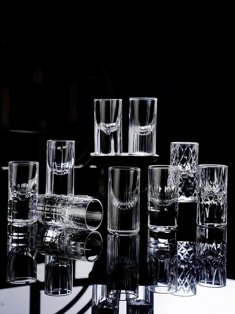 Vertical Carved Liquor Cup Small Wine Glass Drinking Utensils Crystal Glass Bullet Cups High-end Light Luxury Wine Utensils