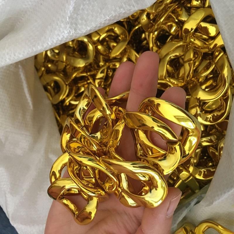 Plastic Big Chunky Chain Necklace 90s Hip Hop Gold Costume Necklace Photography Props Rapper Hip Hop Accessory Jewelry