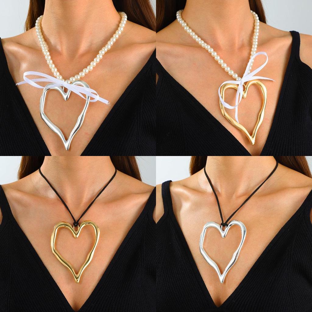 Exaggerated Heart Pearl Necklace with Irregular Hollow Design for Women