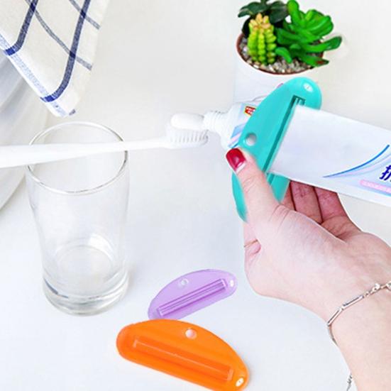 3Pcs Compact Toothpaste Dispensers Ergonomics Squeezing Universal Toothpaste Squeezer Bathroom Gadgets Bathroom Supplies