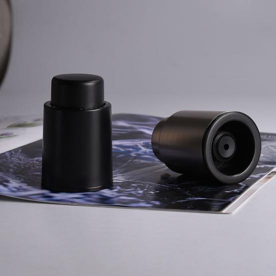 Wine Bottle Stopper 2-in-1 Vacuum Pump Wine Cork Bottle Sealer with Time Scale Record Reusable Wine Saver Preserver for 14 Days Freshness