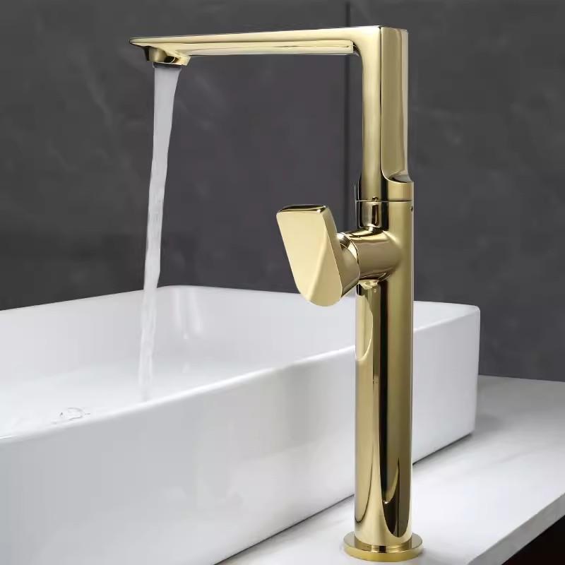Tuqiu Waschbeckenarmatur aus gebürstetem Gold, Messing, Badezimmerarmatur, Mischbatterie, schwarzer Waschbeckenhahn, Einhebelmischer, Warm- und Kaltwasserhahn