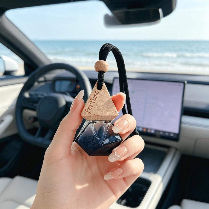 Empty Gradient Black Rhombus Glass Perfume Bottle 1Pcs Triangle Cover Portable Refillable Leakproof Vial for Women Daily Carry