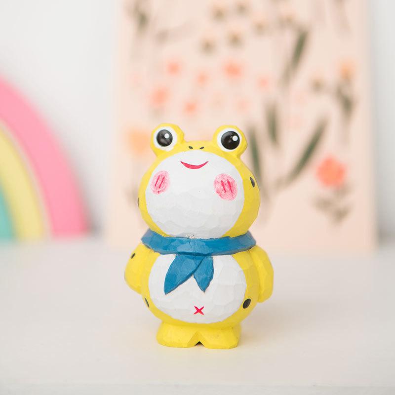 Wooden Frog Decorative Sculpture Handcrafted Gift For Home Decor And Collectors