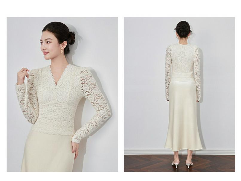 Elegant Slimming V-Neck Long Sleeve Knit Top with Fleece, Brushed Finish, and Lace Trim