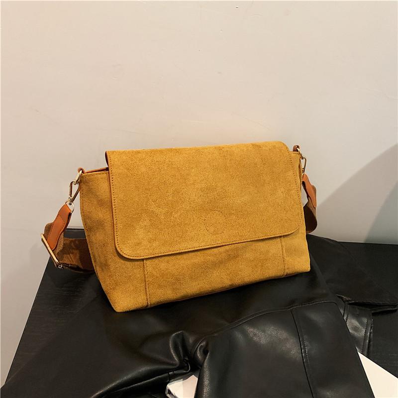

This year s popular fashion Korean version of versatile ins shoulder messenger bag women s 2025 spring new solid color small square bag коричневый