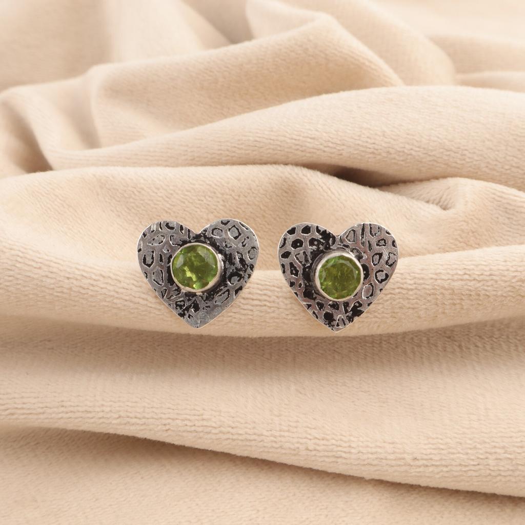 Peridot Gemstone 925 Sterling Silver Mother Gift Stud Post August Birth Earrings EE-143-8