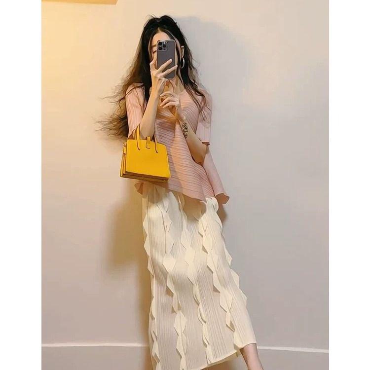 

Women s Light Luxury Summer Set: Miyake Pleated Top and Skirt One Size (fits approx. 90-160 jin)