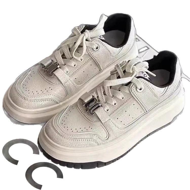 2025 new high-end versatile platform white shoes women's autumn popular Hong Kong style board shoes super fire casual sports shoes
