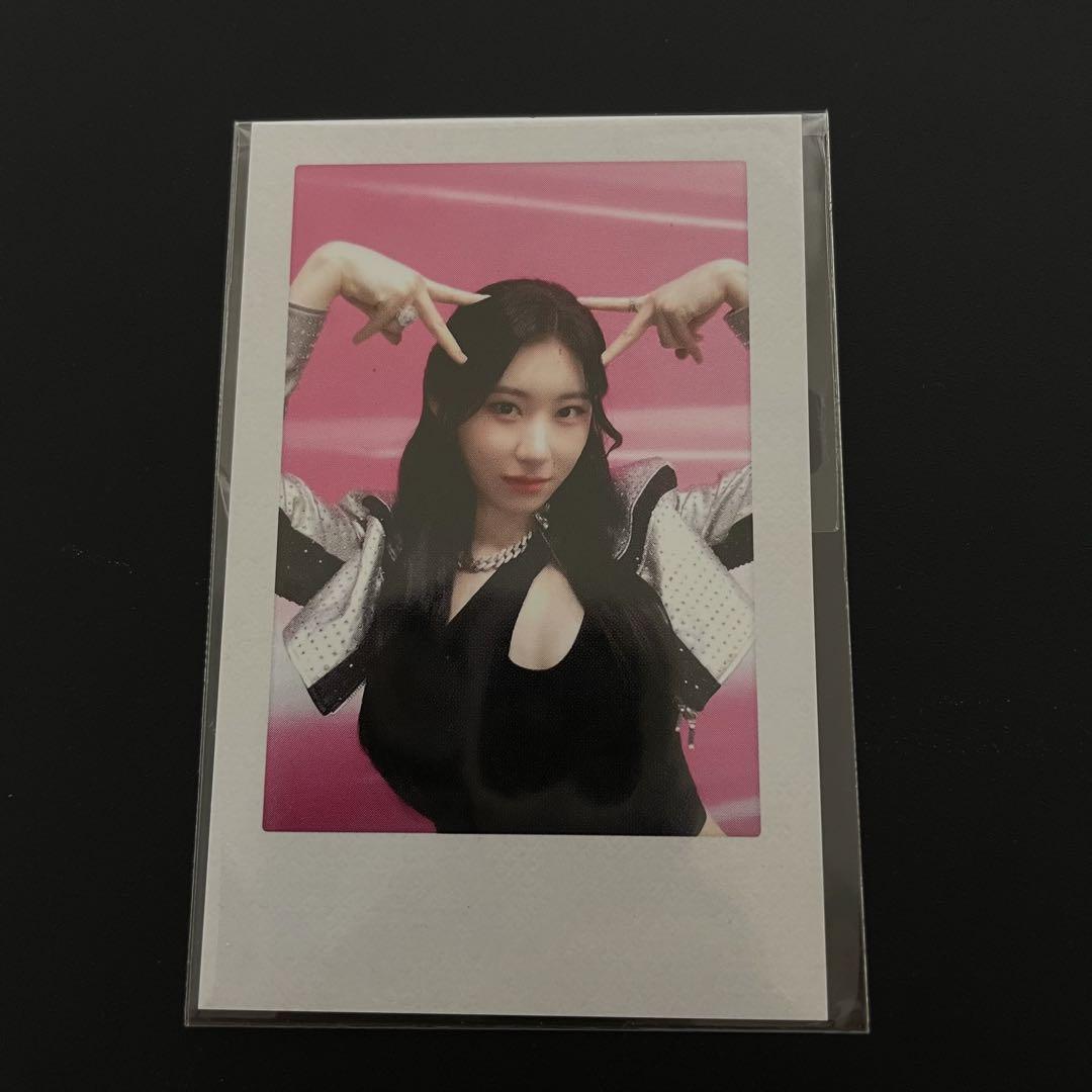 

[USED] ITZY BORN TO BE Seoul Concert Limited Trading Card (Chaeryeong)
