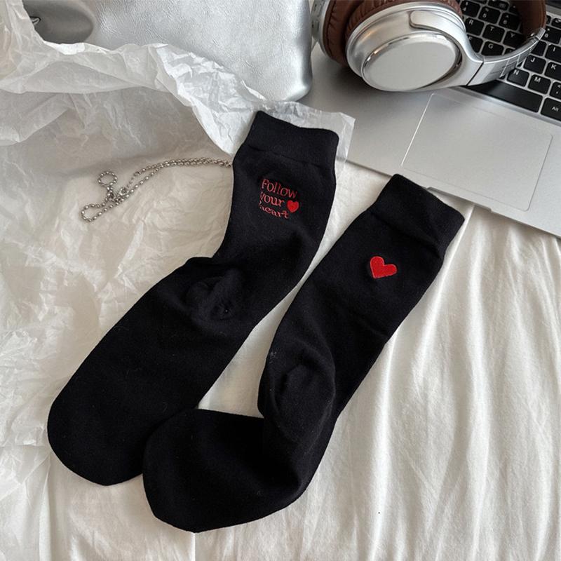 Embroidered Couple Winter Socks With Heart Letter Design High Elasticity Mid-Tube Anti-Slip Sport Socks