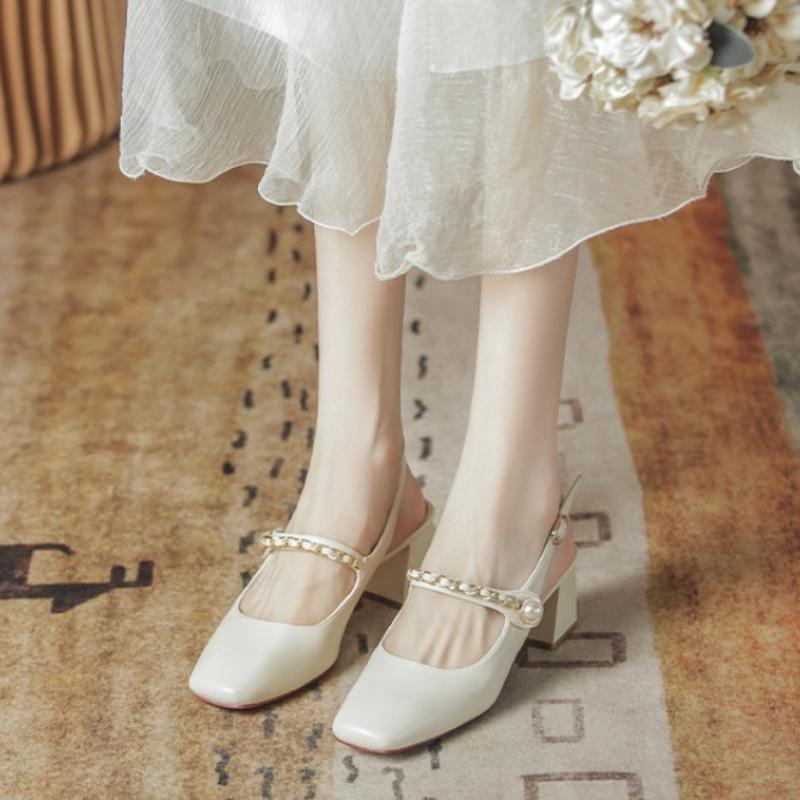 Fashion 2025 Retro Heeled Single Shoes for Women, New Summer Fashion Gold Buckle Square Toe Comfortable High-heeled Leather Shoes