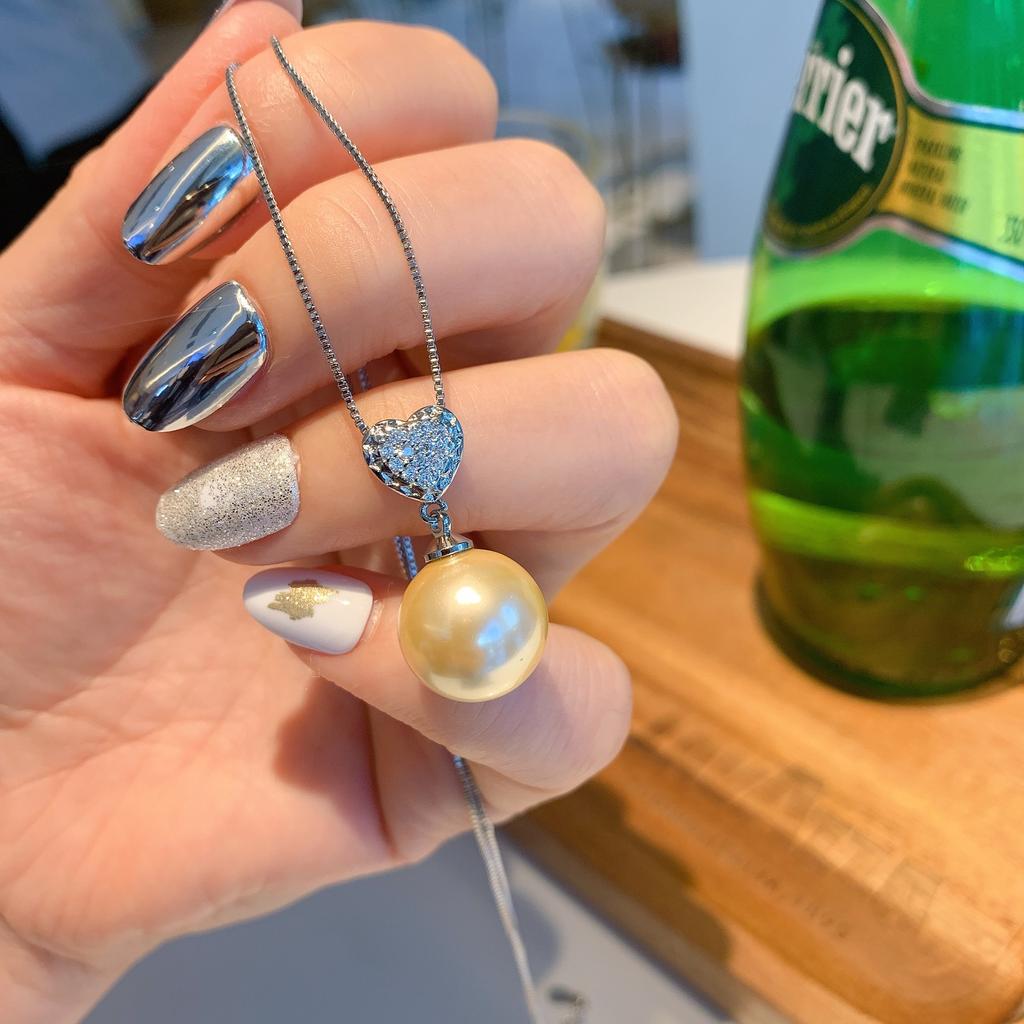 Australian Fritillary Pearl Pendant Female Cold Wind Gold Pearl Necklace Bone Chain Female