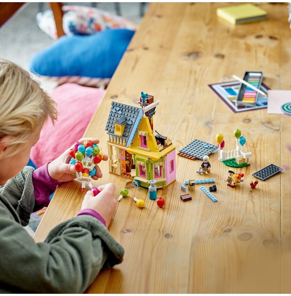 LEGO Constructor House Disney – Carl's House from the Movie "Up" (43217)