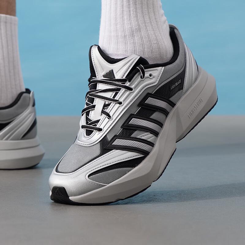 

Мужская обувь Adidas HQ7451 для бега на природе и повседневной носки EU 43
