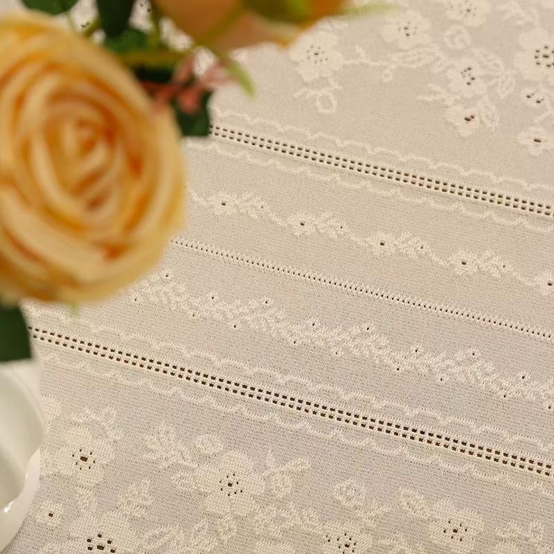 Nordic Elegant Retro Lace Rectangle Tablecloth With Plum Blossom Hollow Pattern,For Wedding Party Table Decoration And Dustproof