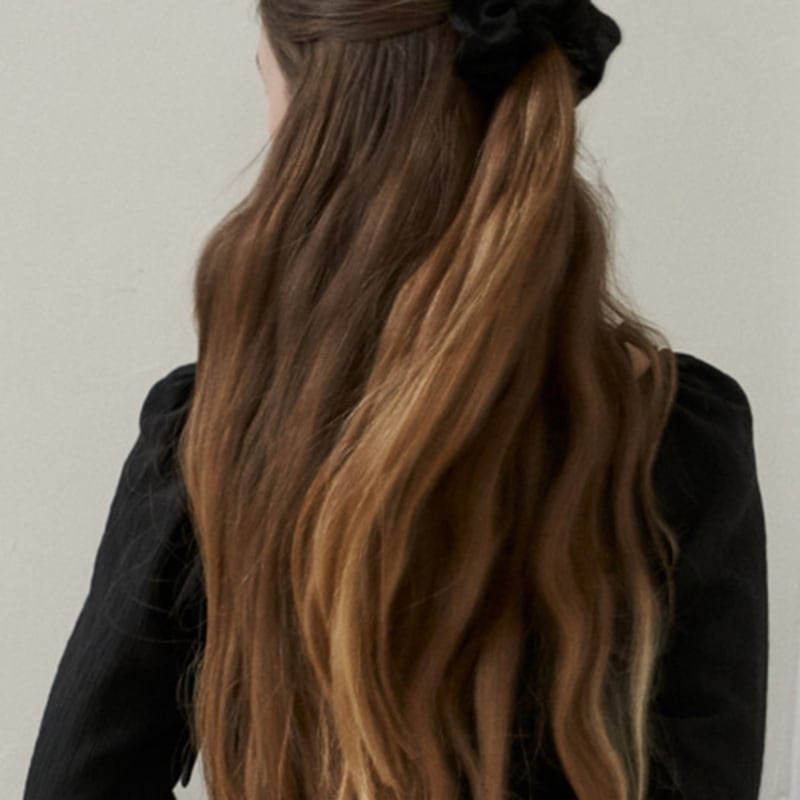 

смущенная ПОЭТИЧНАЯ РЕЗИНКА_ЧЕРНАЯ BLACK_FREE