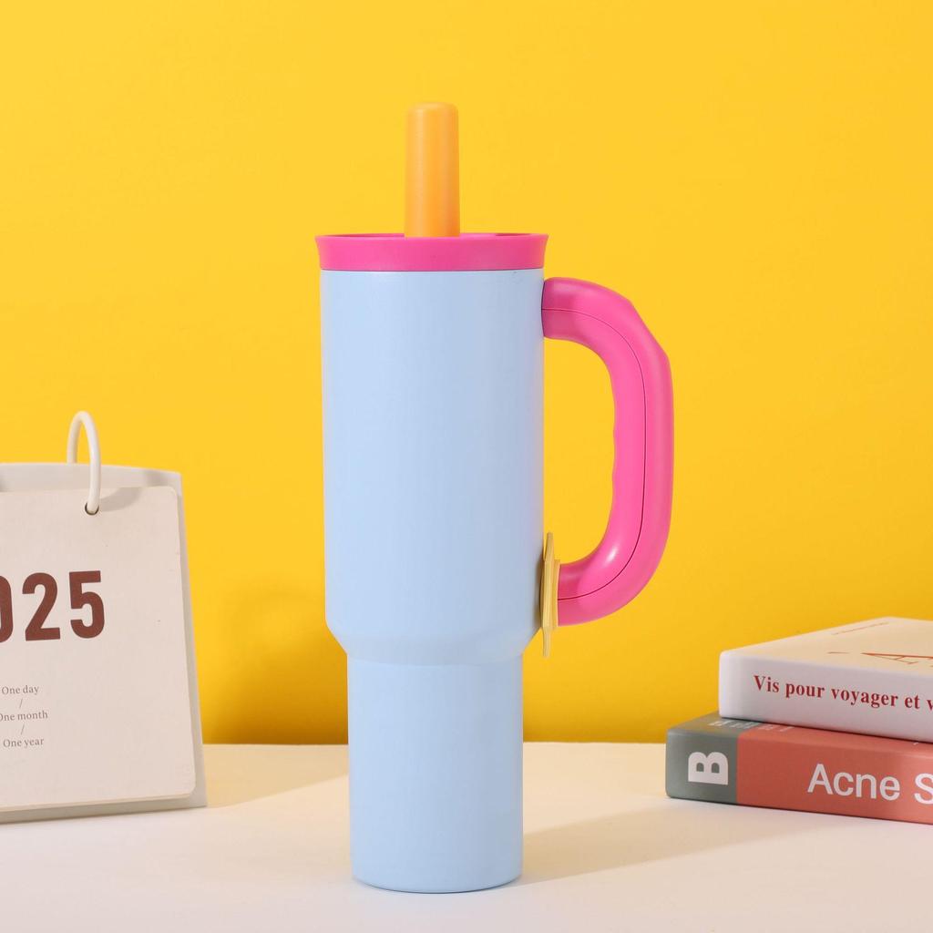 Large Capacity Fashion Straw Cup: 304 Stainless Steel Insulated Handle for Convenient Outdoor and Car Use