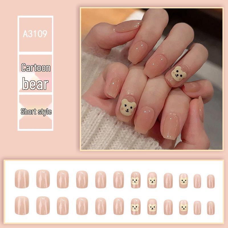 

Милые наклейки для коротких ногтей в нюдово-розовом цвете с тематикой мишек - Девичий и нежный стиль