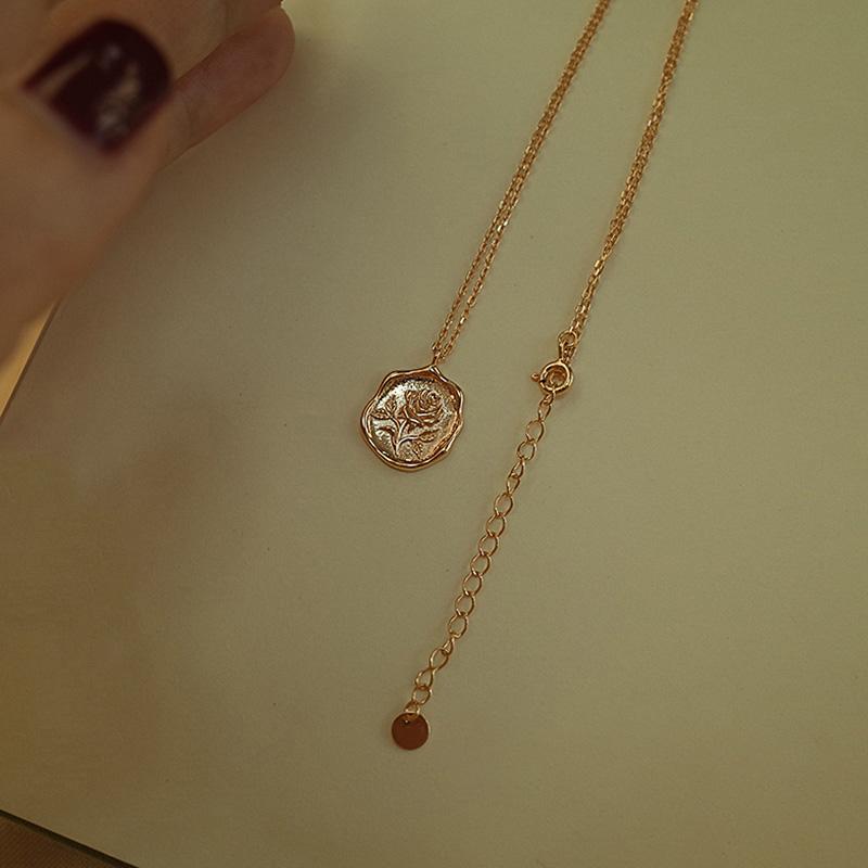 Light Luxury Sweet Style Irregular Circular Rose Flower Necklace Exquisite Oil Painting Style Pendant New In Wedding Jewelry